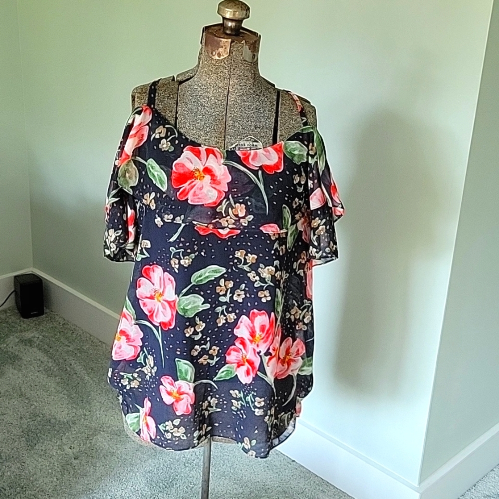 lined top with adjustable straps
